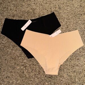 Victoria’s Secret cheeky panties 2 pack